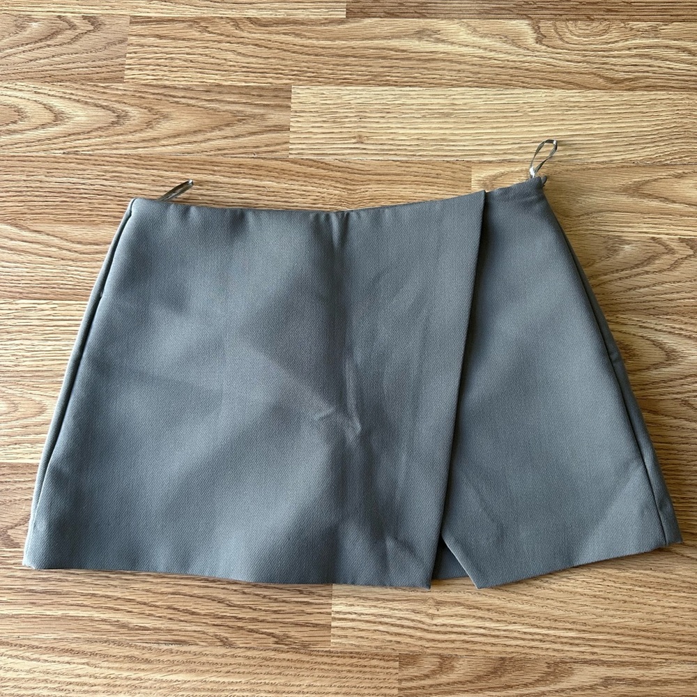 Zara Elegant Gray Women's Skort